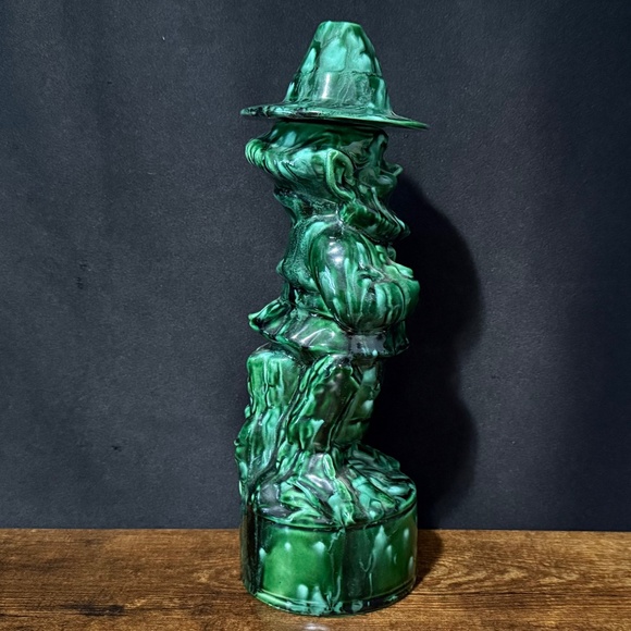 Leprechaun Decanter - Picture 10 of 16